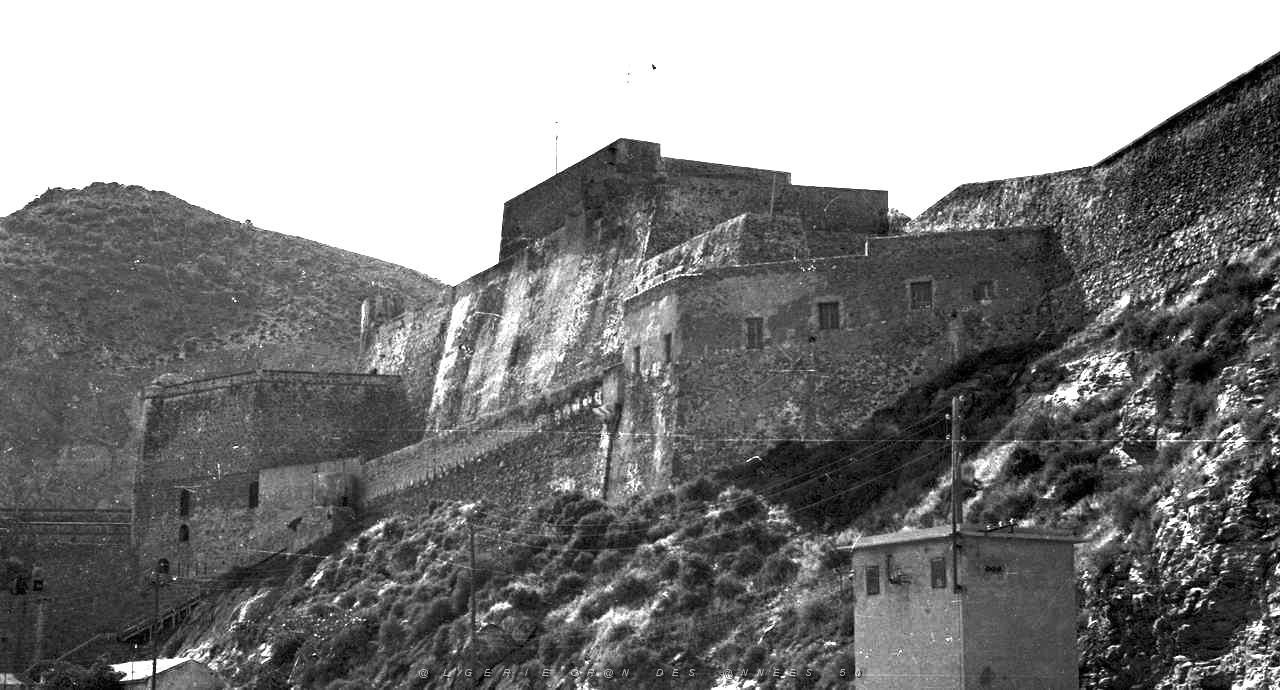 CD ei- 056- Mers-el-kebir- Fort ouest.JPG